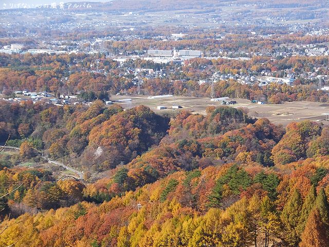2013.11.長野県御代田町、ギッパ岩展望台からの紅葉景色