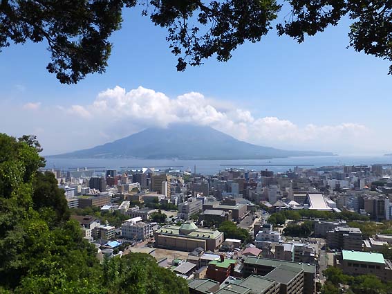 城山展望台から望む桜島