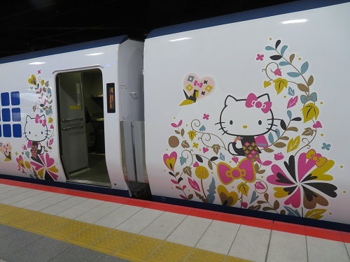 2019　5　24　新大阪駅　キティ電車
